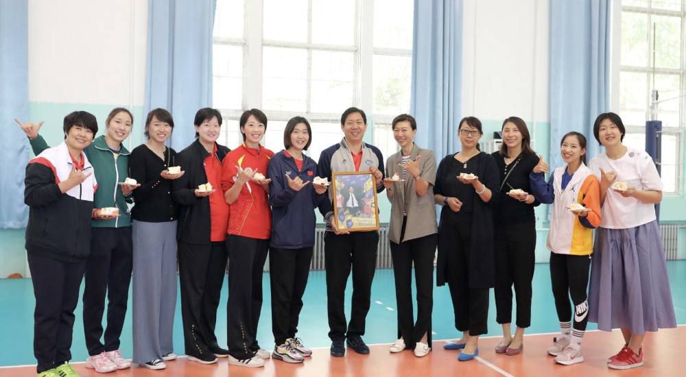 国米1-0领先博洛尼亚加时赛第21分钟，博洛尼亚的角球，利科扬尼斯开向后点，皮球在出底线前被勾了回来，别克马破门！